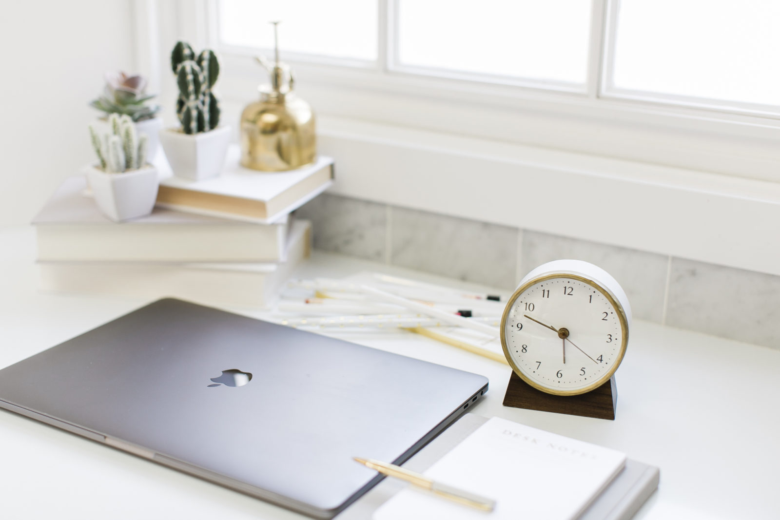 how to use social media without the overwhelm
